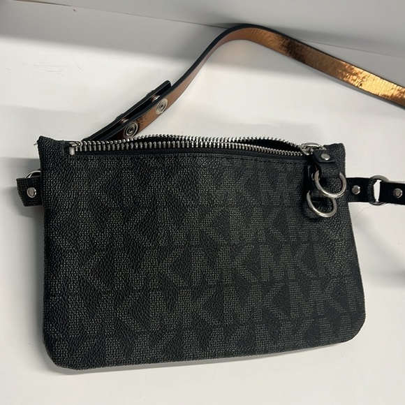 Michael Kors Logo Flat Belt Fanny Pack Bag Rider - Picture 6 of 6
